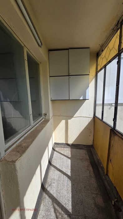 Продава 3-СТАЕН      град Добрич, Балик