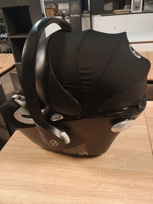 Столче за кола Cybex Aton Q