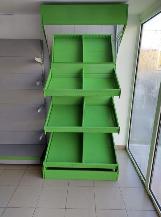 Rafturi de magazin