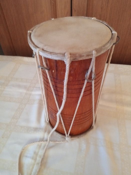 Tobă africană Djembe cu 2 părți piele/ lemn natural autentică