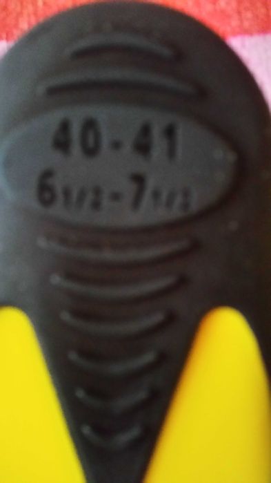 НОВИ Професионални плавници Beuchat,Италия, размер  40-41+.