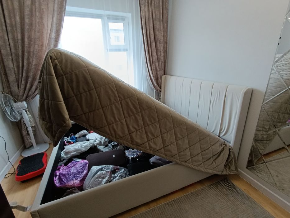 Кровать двухместный