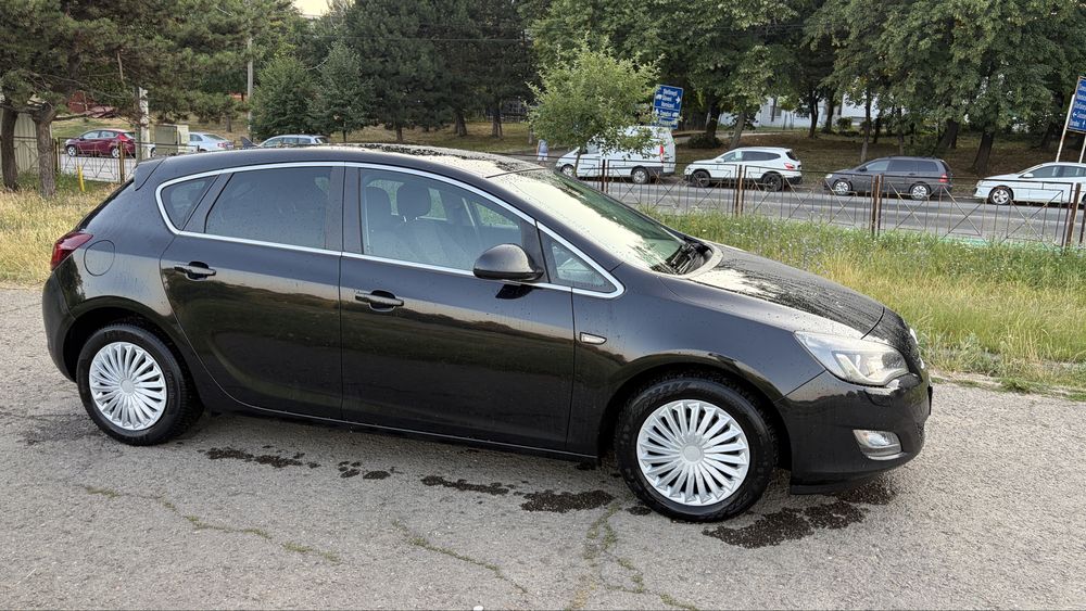 Opel astra j 2012