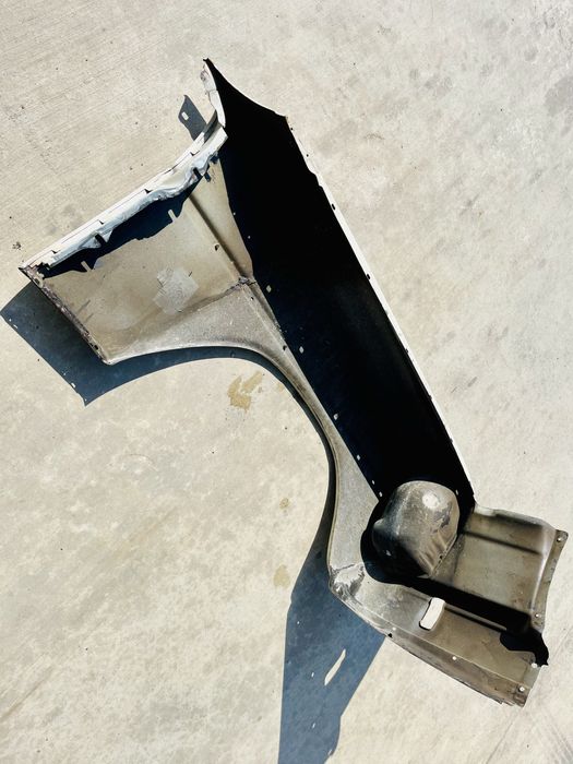 Mercedes преден ляв калник W114/W115