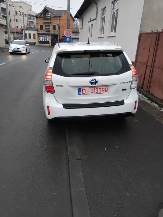 Toyota prius plus