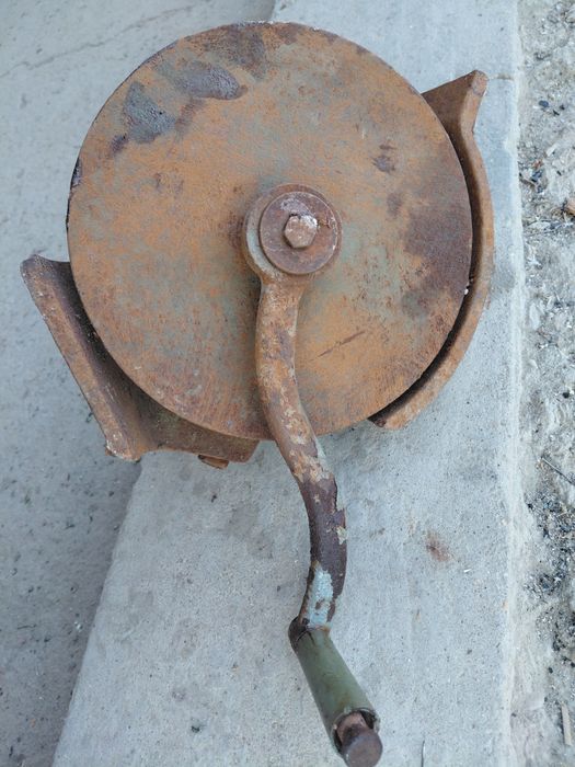 Mașină de curățat porumb.