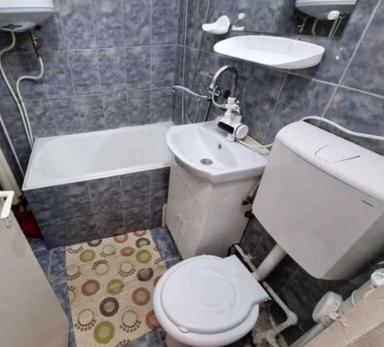 Дава се под наем Четиристаен апартамент в Бургас, Крайморие - 110 кв.м за 204 € - Снимка #1