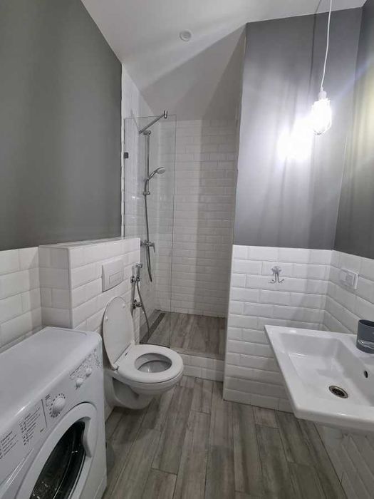 Дава се под наем Двустаен апартамент в София, Света Троица - 69 кв.м за 459 € - Снимка #2