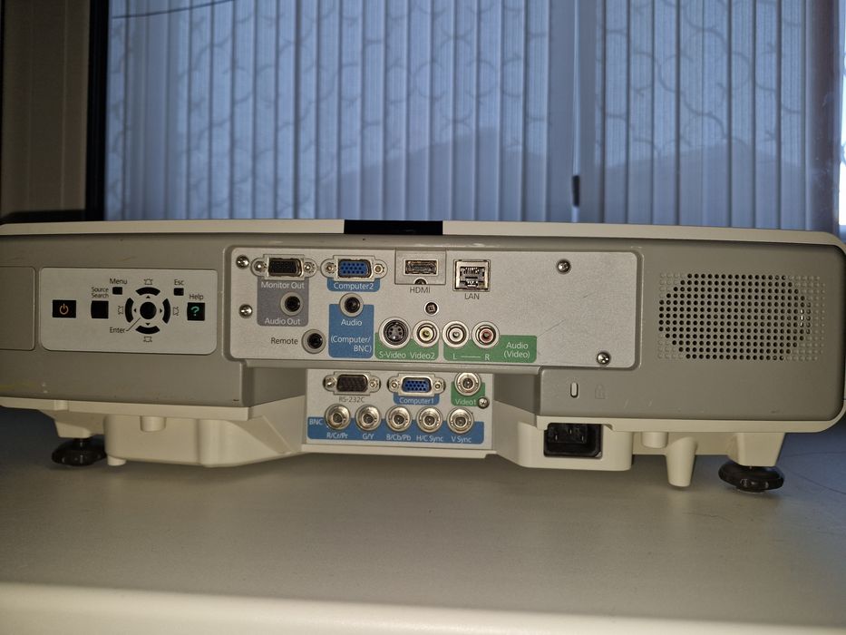 Проектор Epson EB-G5100