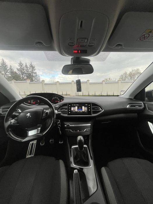 Peugeot 308 2015