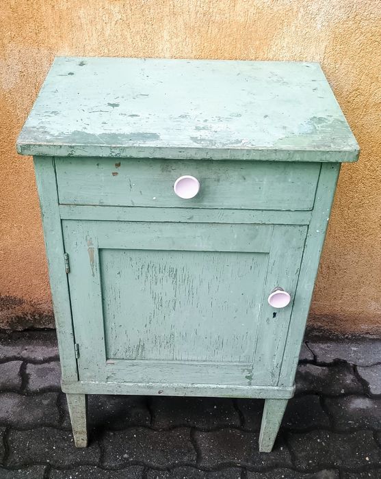 Dulapior rustic vechi