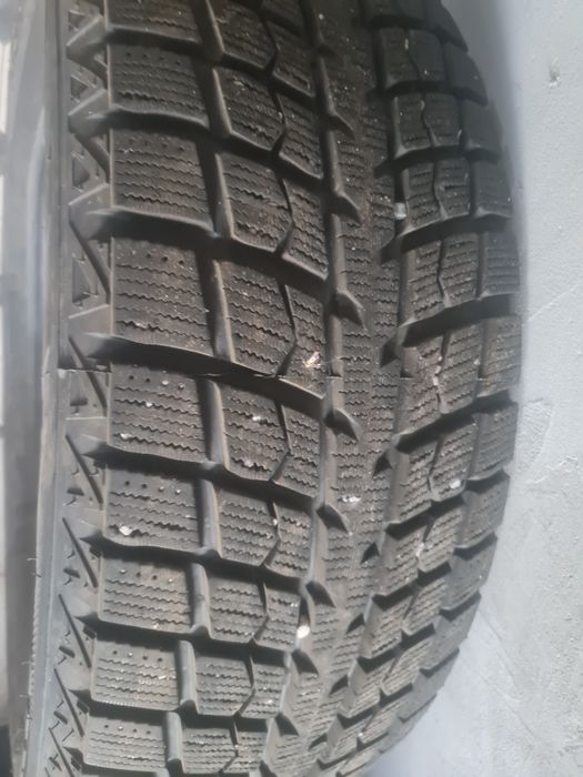 Продам зимние шины от кия спортеж 235/60/18