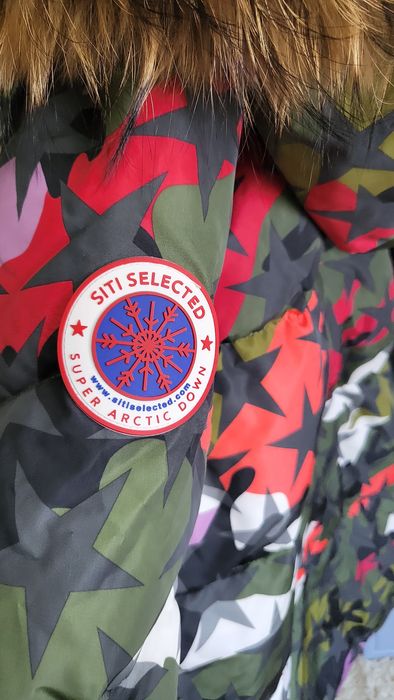 Зимняя куртка наполнитель натуральный пух .