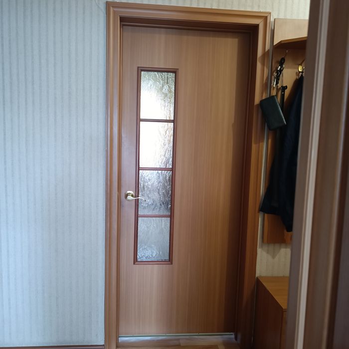 Продаются межкомнатные двери.