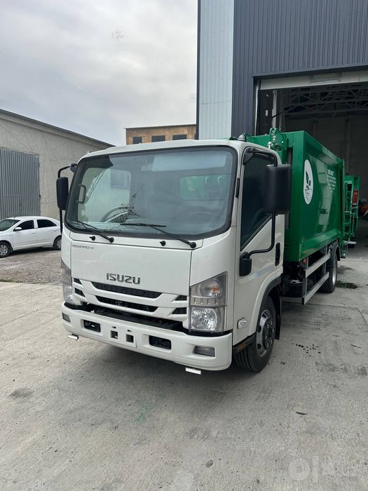 Musuravoz 7+1 ISUZU shassisida