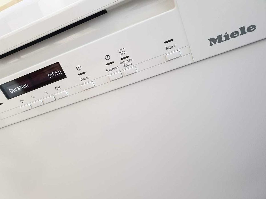 Съдомиялна Miele - Auto Open - 14 Комплекта - Свободностояща