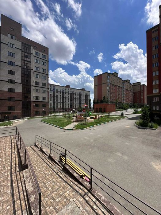 Продам 3х комн кв Батыс с ремонтом