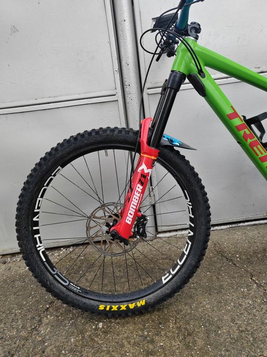 Bicicleta full suspension Trek remedy 8