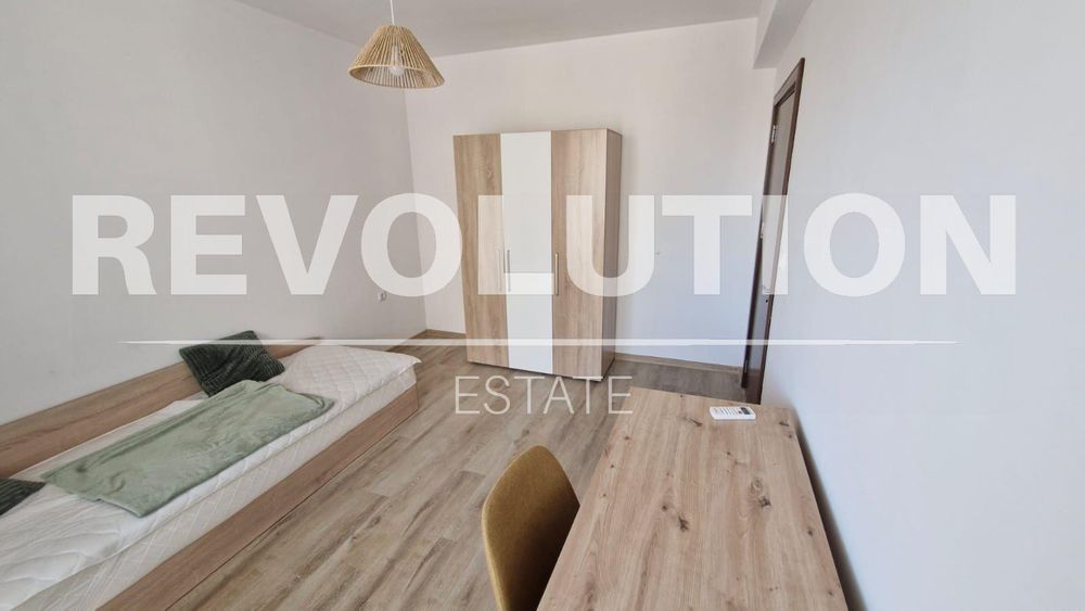 Дава се под наем Тристаен апартамент в Варна, Възраждане 1 - 80 кв.м за 598.23 € - Снимка #3