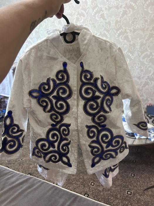 Казахский найиональный костюм