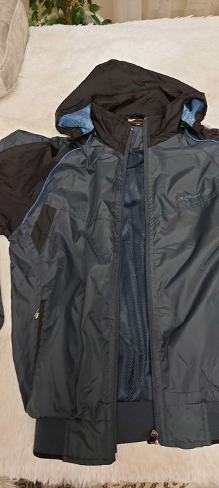 Продам спортивный костюм