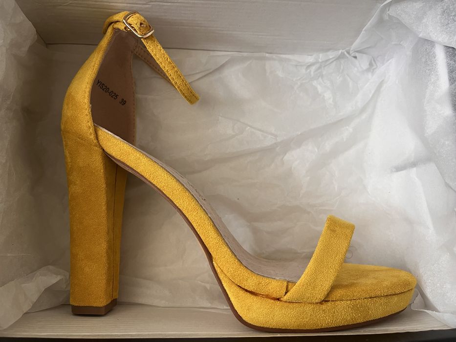 Елегантни велурени обувки, TendenZ