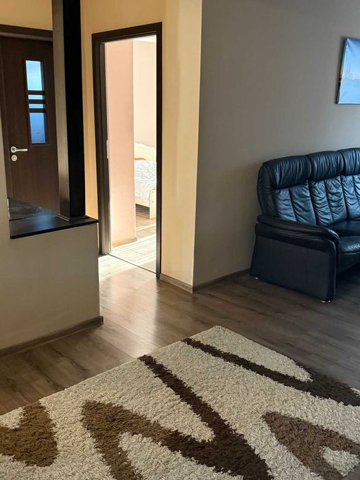 Inchiriez Aprtament 4 Camere Zona Bradet