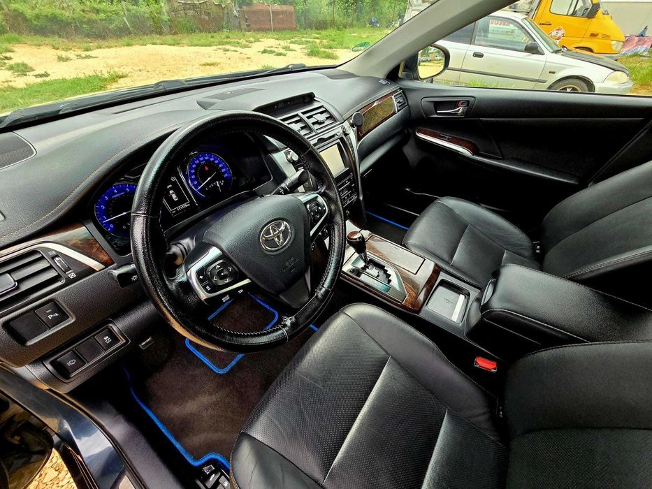 Toyota Camry 2.5 Бензин 110 000км
