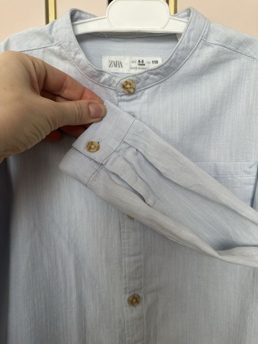 Рубашка на мальчика голубая 4-5 лет