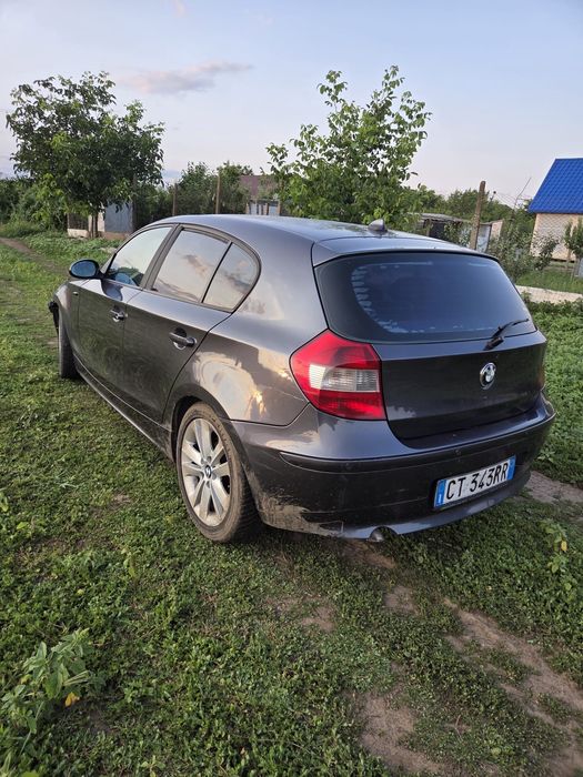 Vând bmw 118d din 2005. 260000km, asigurare și revizie valabile, Preț 1000€ . Mai multe detalii la telefon.