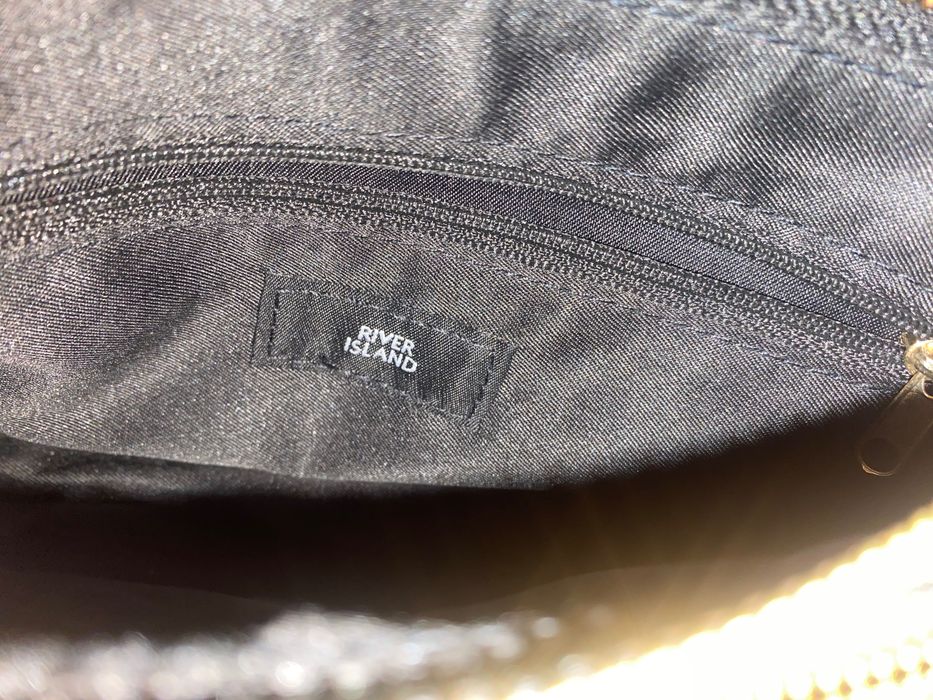 Нова чанта River Island