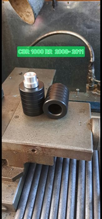 Изработени на струг краш тапи Honda hornet и Хонда Кавазаки Сузуки