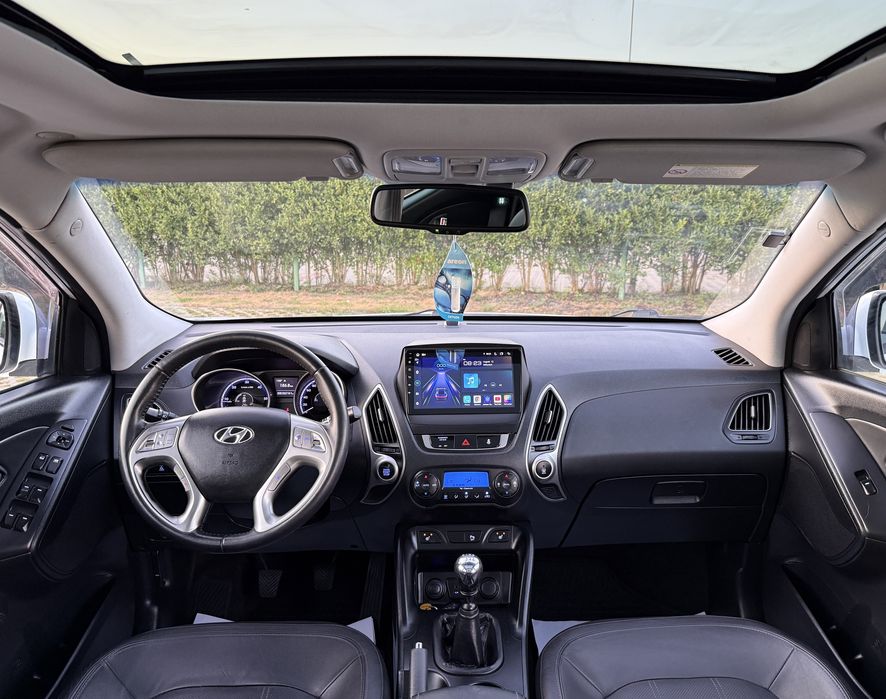 * Vând Hyundai IX35 * 2.0 diessel * 4x4 * FULL * Euro 5 * Panoramic * Xenon * Led * Navi * 184 CP *