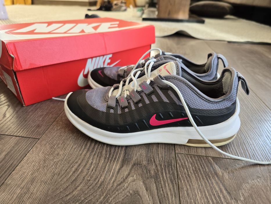 Дамски маратонки Nike