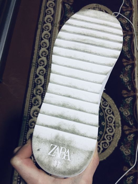 Krossofka ZARA brend