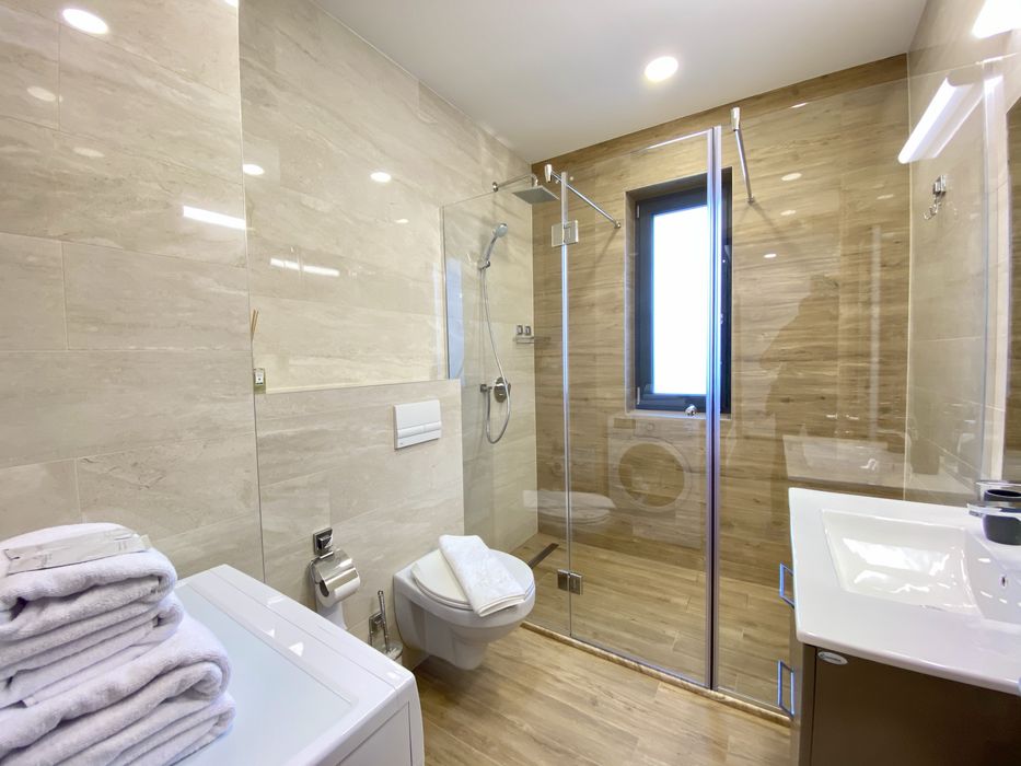 Apartament 2 camere ,strada Plopilor,zona Platinia.