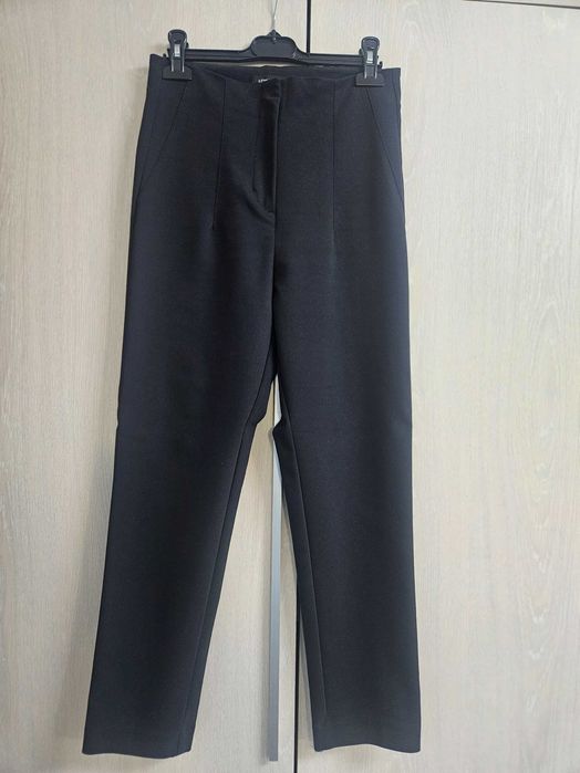 Pantaloni cu pensr marimea 36