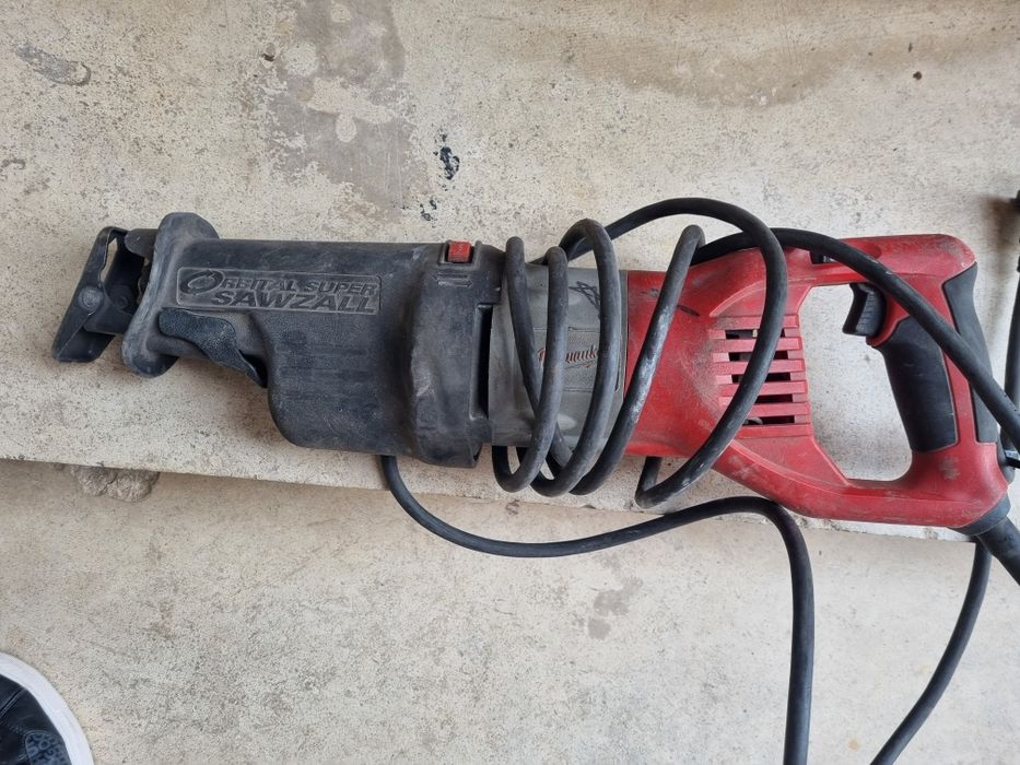 Milwaukee SSPE 1300 SX саблен трион