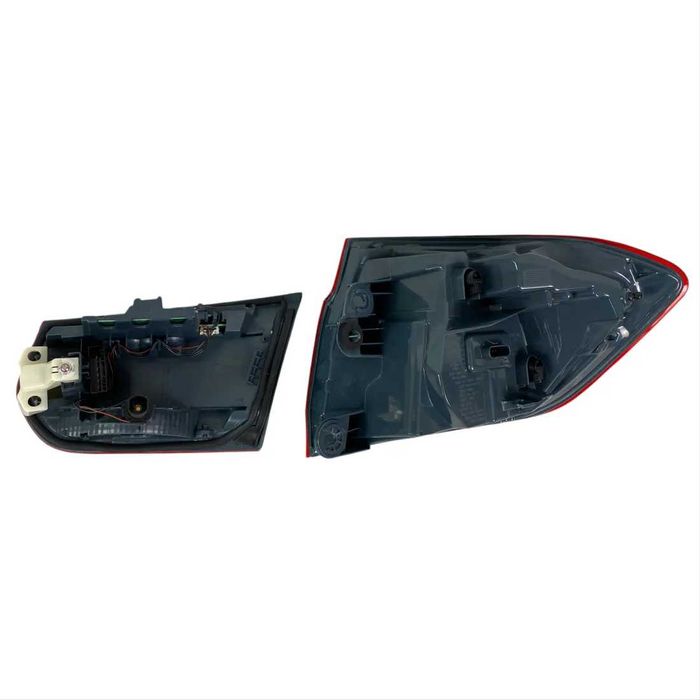 Диодни тунинг LED стопове за BMW F30 (2011–2015) – Facelift визия