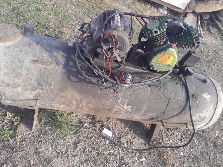 Продам большой компрессор