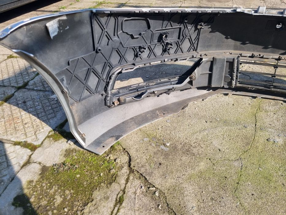 Предна броня Пасат б7