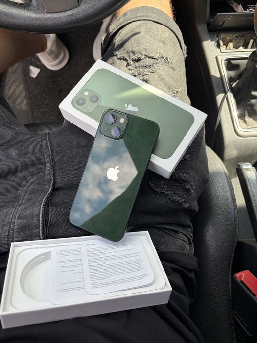 Iphone 13 cu cutie