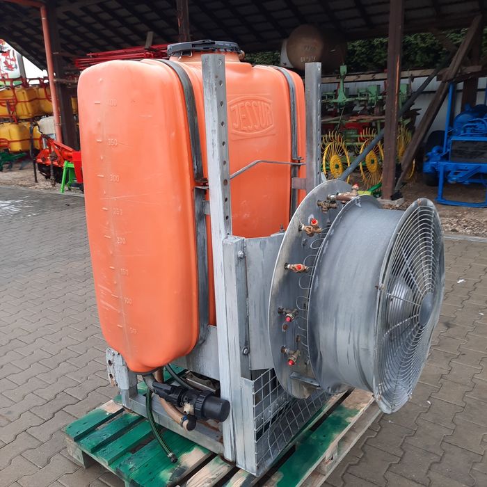 Atomizor de stropit vie și livada 400L