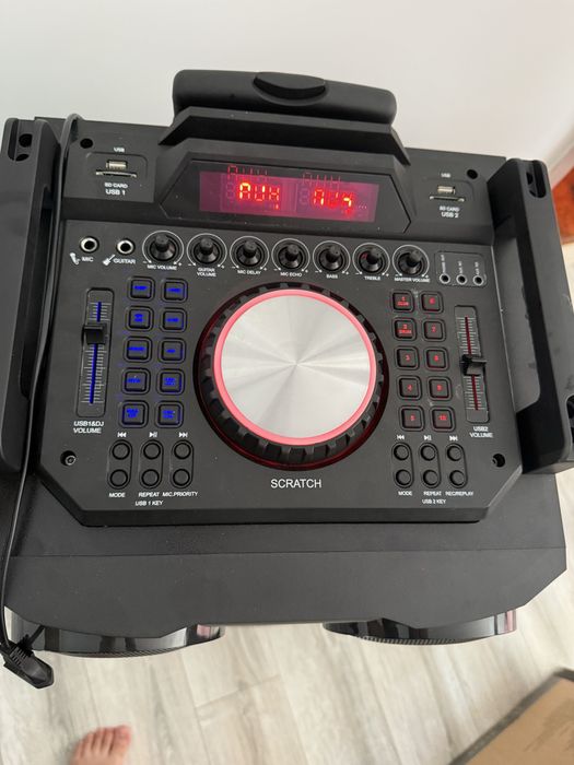 AKAI парти аудио система