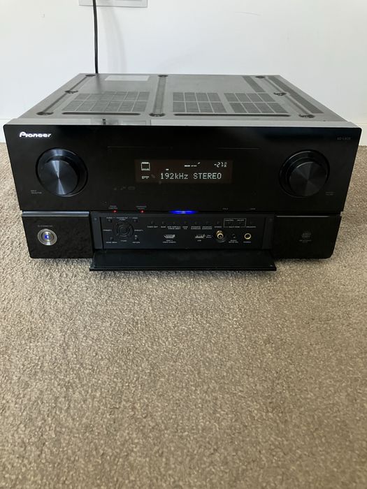 Amplificator pioneer