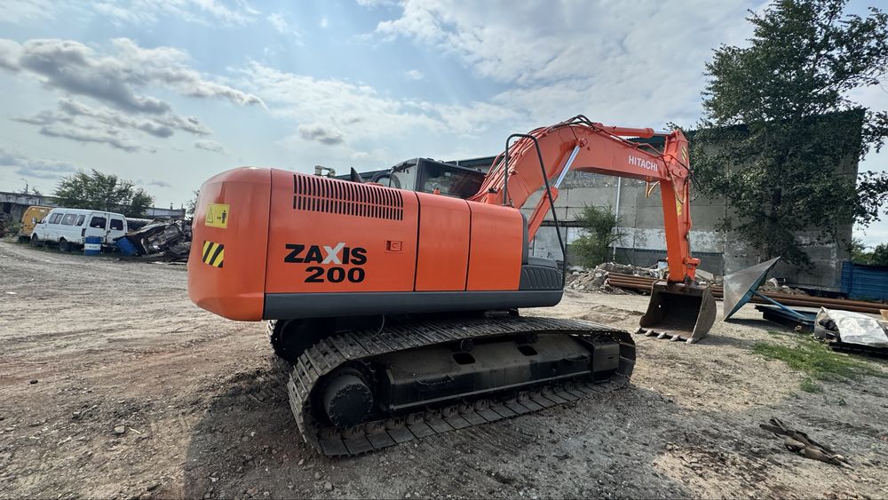 Hitachi zx200 экскаватор продам