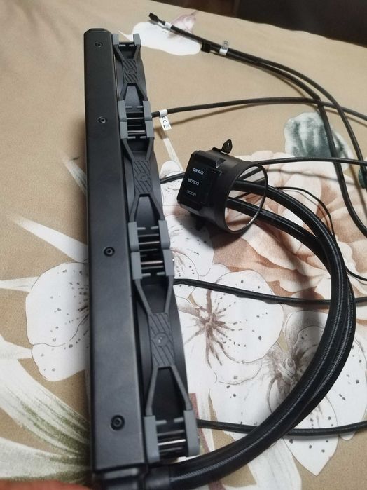 Thermaltake TOUGHLIQUID 360 (CL-W321-PL12BL-A)