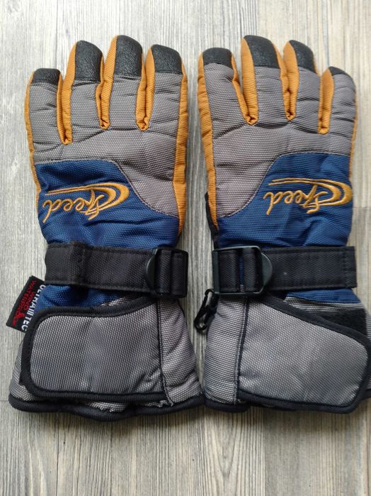 Ски и сноуборд ръкавици предимно Gore-Tex на най-добрите марки