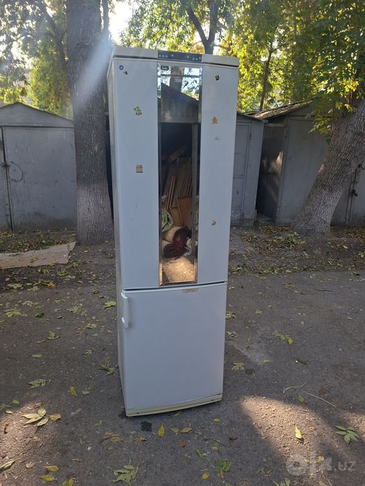 Холодилник сотилади