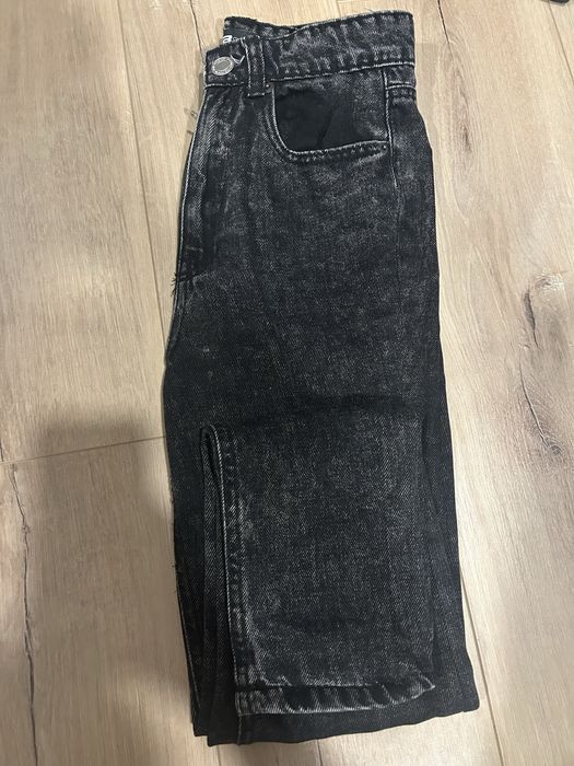 Дрехите са чисто нови